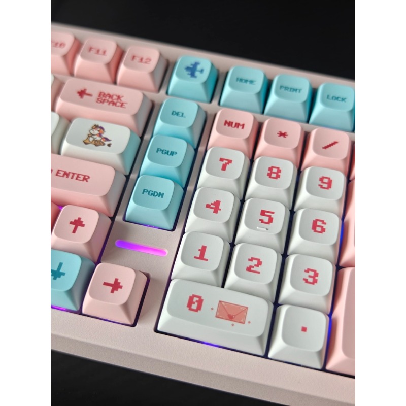 Pixel Style Themed Keycaps XDA - огляд і ціна Gaming Accessories Aesthetic
